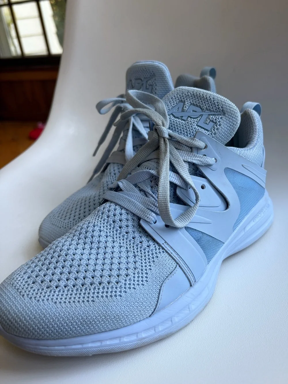 APL Ascend  Women’s 9.5  Lightweight  Tech Weave Knit Sneakers in Ice Blue
